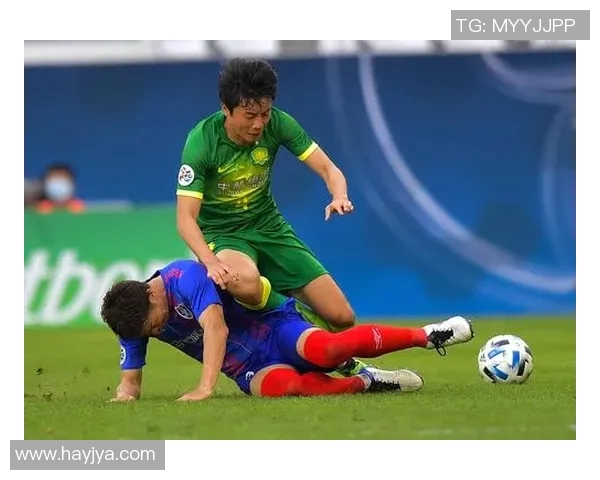 李磊独家分享足球心得与技巧助你提升球技的秘诀与经验