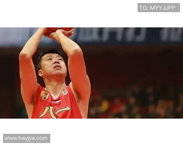 郭昊文：从青涩少年到篮球场上的璀璨明星的成长之路与奋斗故事